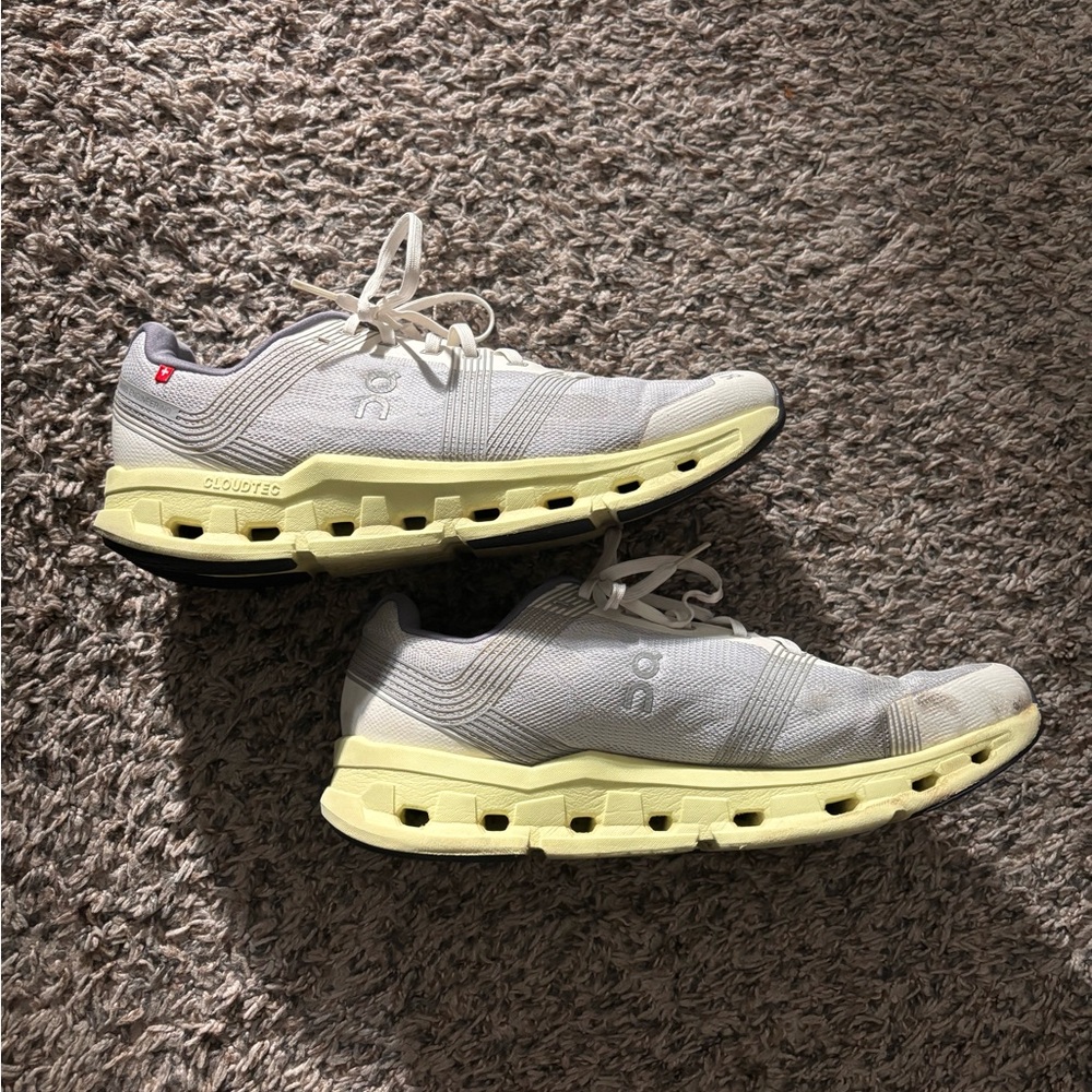 On Running Men's Gray and Yellow Shoes - Picture 2 of 5